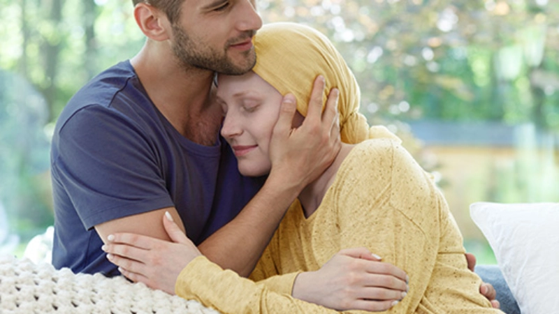 Assistance téléphonique avec Cancerinfo pour des questions liées au cancer, ligne d'appel 0800 15 801.